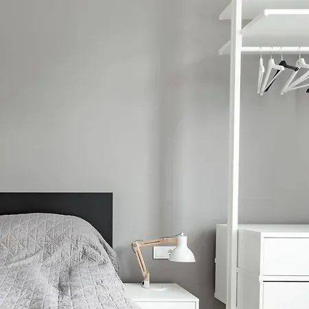 Elegant Getaway Near Iconic Eagles' Bridge